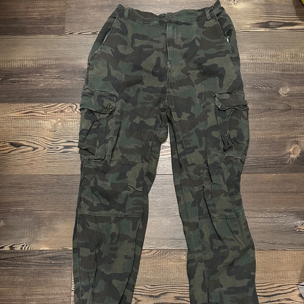 Better Be women’s camo pants